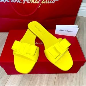 💛SALVATORE FERRAGAMO VICKY/VIVA SLIDE💛